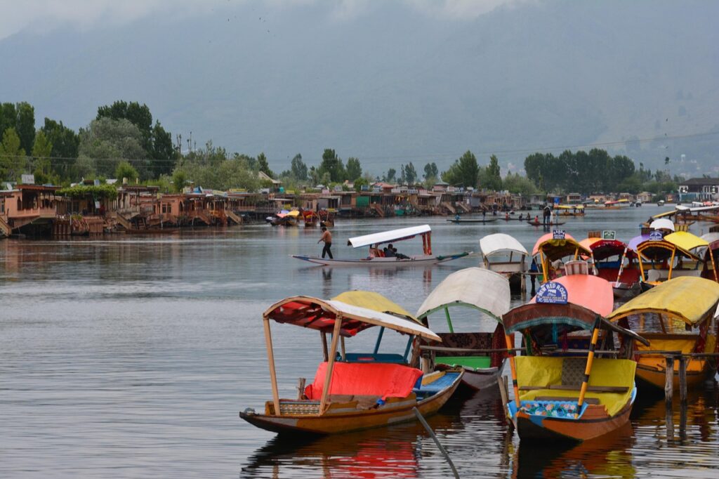 srinagar, india, kashmir, nature, travel, landscape, water, boats, houseboats, outdoors